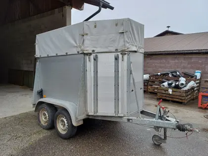 Viehanhänger HUMBAUER