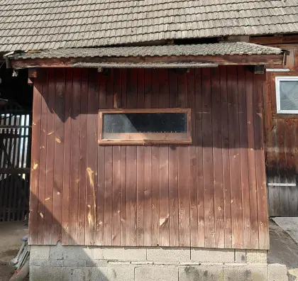 Dreiseitiger Schuppen inkl. Sparren