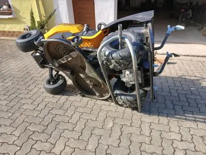 Kippvorrichtung für Rasenmähertraktor