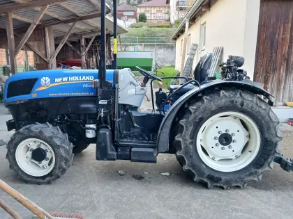 New Holland Schmalspurschlepper T4.65V
