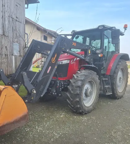 Massey Ferguson 5711