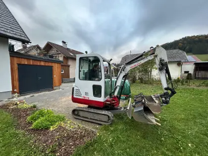 Bagger TB016 Takeuchi
