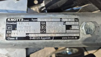 Knott PRO BRAKE 2615 1 t 750 kg / 100 km/h