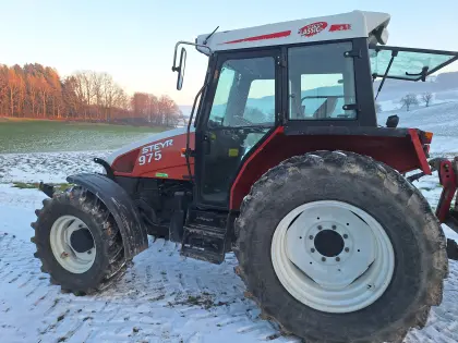 Steyr 975 Sisu