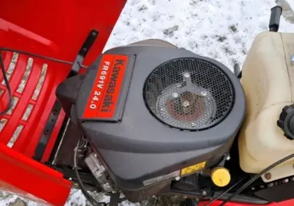 Rasentraktor Massey Ferguson MF48-24 1,22m Schnittbreite / 2