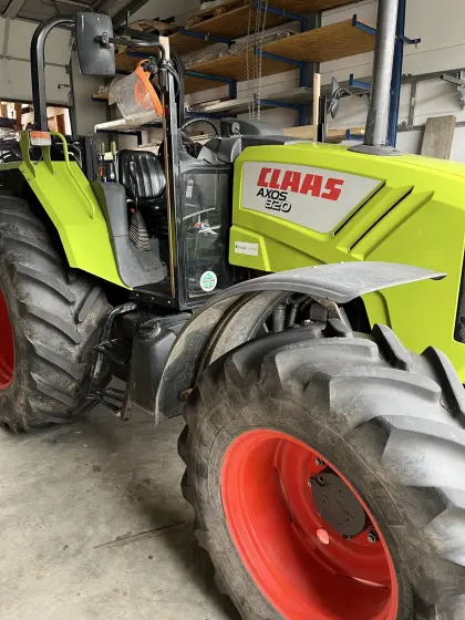 Claas Axos 320 C Allrad
