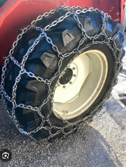 Schneeketten für Traktor