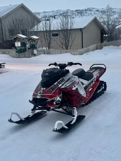 Ski-Doo Summit Expert