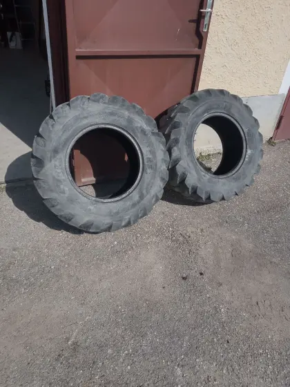 Laderreifen 12.5 80 18