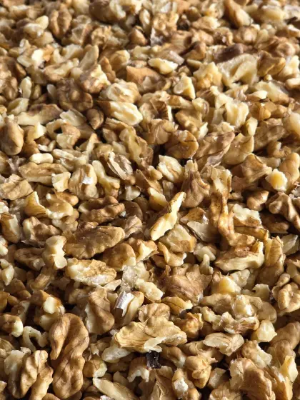 Nüsse ausgelöst aus 2025