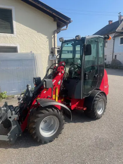 Weidemann 1160 Ind. Hoftrac mit Kabine, Heizung & Zubehör