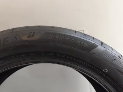 Sommerreifen  Bridgestone 225/50 R19 96V