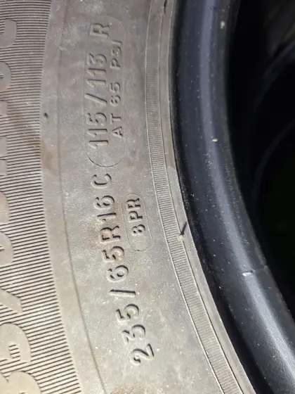 Michelin Agilis 235/65/16  4 Stück