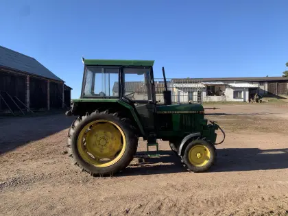 John Deere 2130s