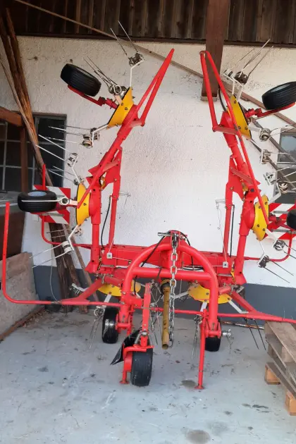 Pöttinger Kreiselheuer 61N