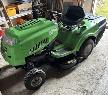 Rasenmähertraktor Mastercut 92-155