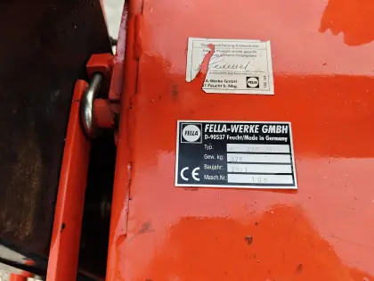 Fella KC 270 D Knickzetter