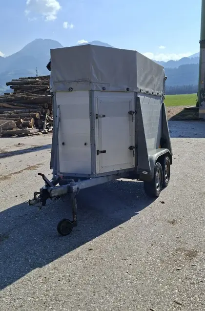Viehanhänger HUMBAUER