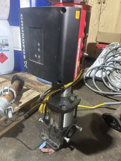 Kreiselpumpe Grundfos CRE15-3 A-A-A-E-HQQE