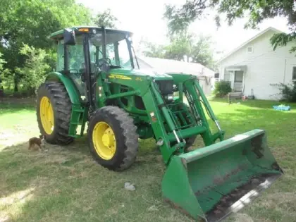 JOhn Deere 6100D