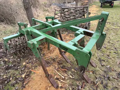 Weingartengrubber, Egge, Spritze, Sähmaschine, Pflug usw.