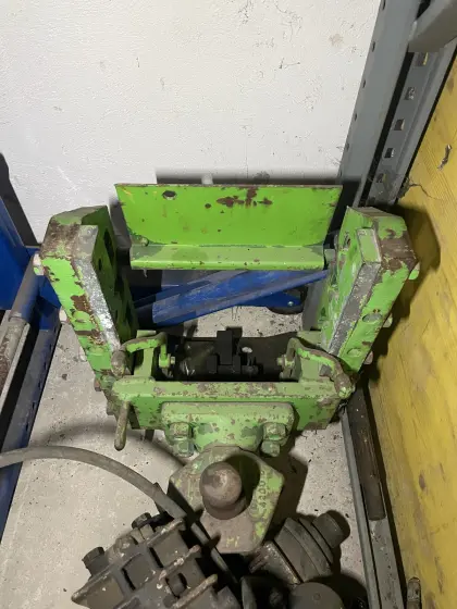 Anhängeschlitten mit Zugmaul Merlo