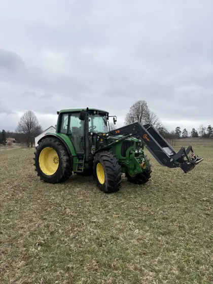 John Deere 6320