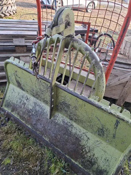 Seilwinde Holzknecht mit hydr. Betätigung