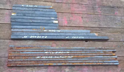 Vierkant Rohr und Vollstäbe