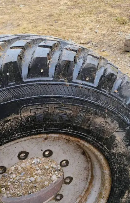 Kommunalräder NOKIAN TRI 2 400/80 R24 Unimog