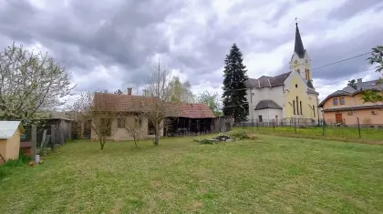Zweifamilienhaus in Zalalövő – flexibel, ruhig und naturnah
