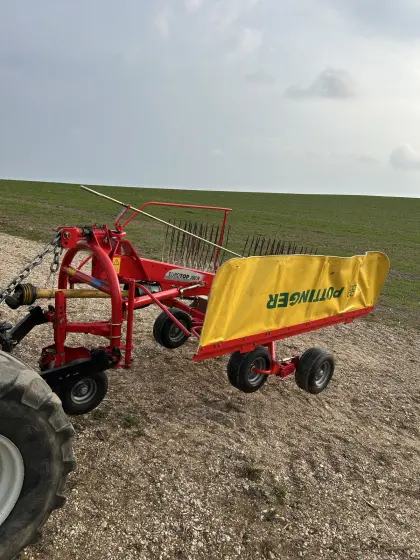 Pöttinger EuroTop 380 N Kreiselschwader