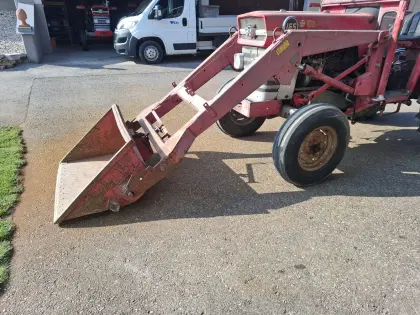 Massey Ferguson. Frontlader