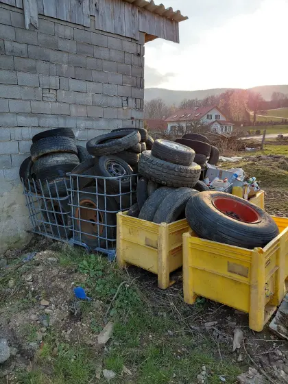 Verschenke Reifen Felgen Traktorreifen