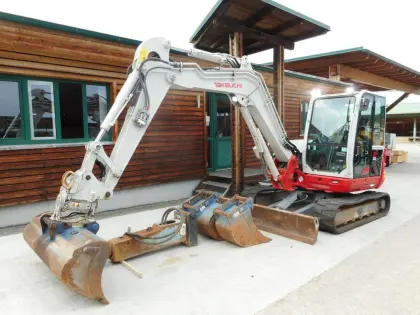 Takeuchi TB 370 Powertilt + 3 Löffel + Hammer