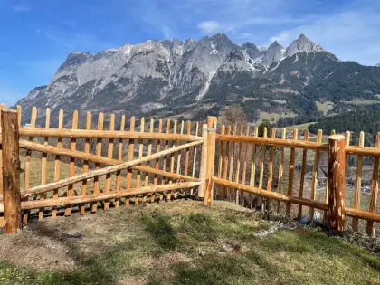 Handgefertigte Lärchensprossen, Lärchenzaun, Zaun, Holzzaun