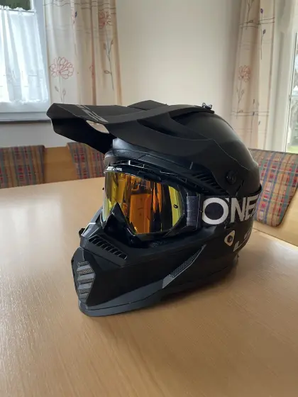 LS5 Helm inkl. Brille