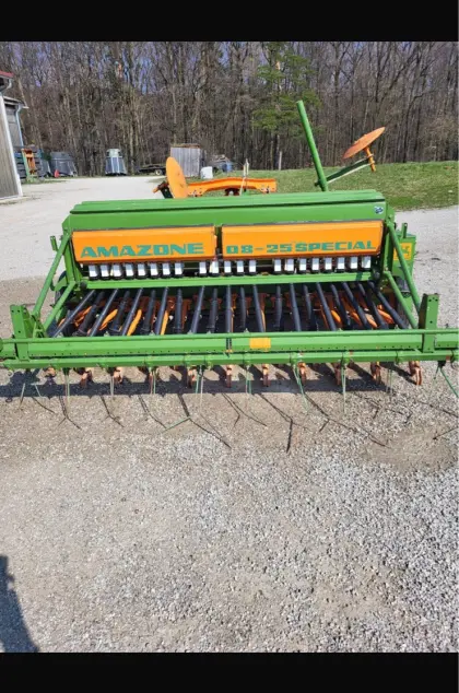 Amazone D8-25 Spezial / Maschio Hb 2500