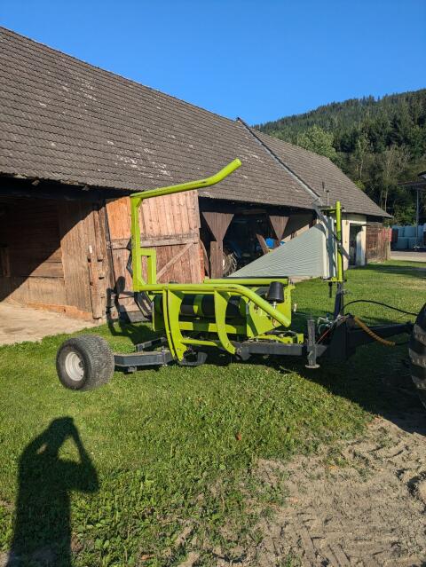 Intertech Rundballenwickler
