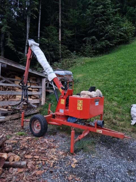 Mist Bagger Kran