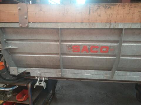 Saco Seitenmiststreuer