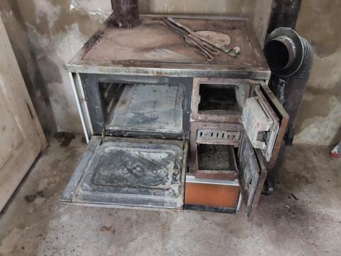 Festbrennstoffofen, Herd