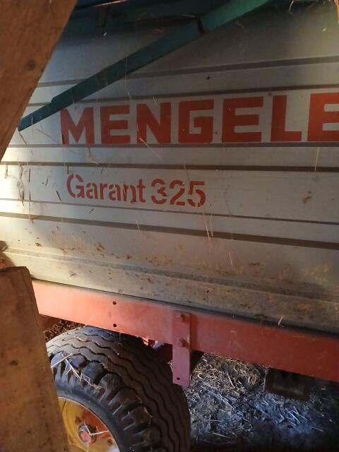 Mengele Garant 325 Ladewagen