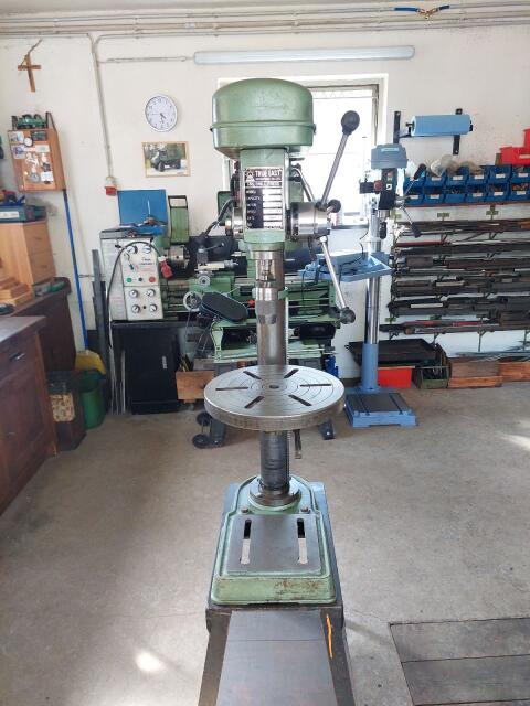 Ständerbohrmaschine