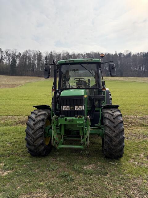 John Deere 6310