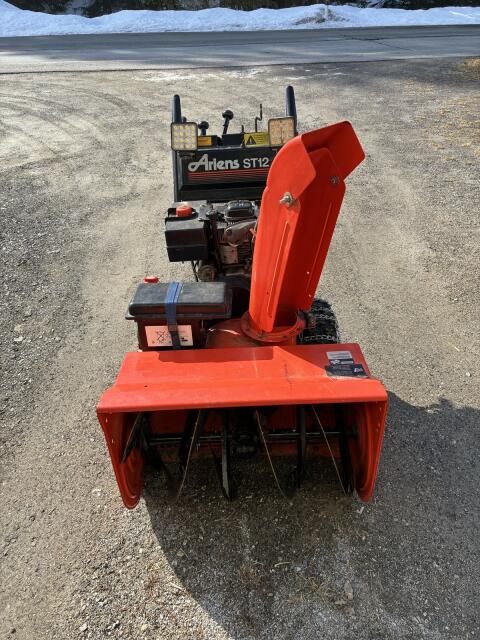 Ariens Schneefräse