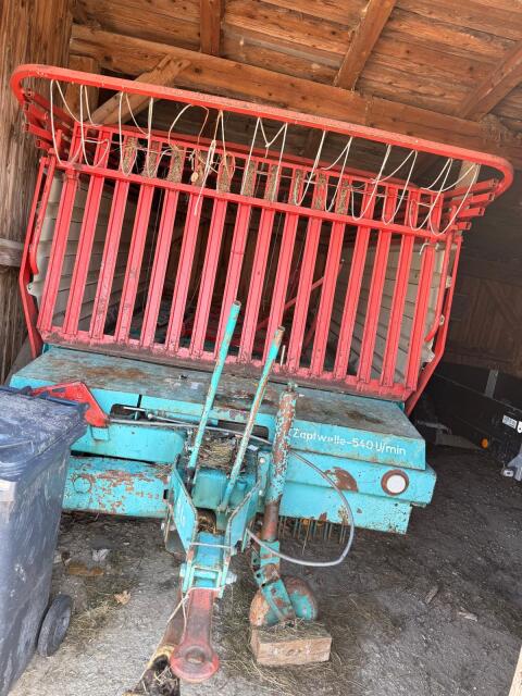 Steyr Hamster 802 V / Ladewagen