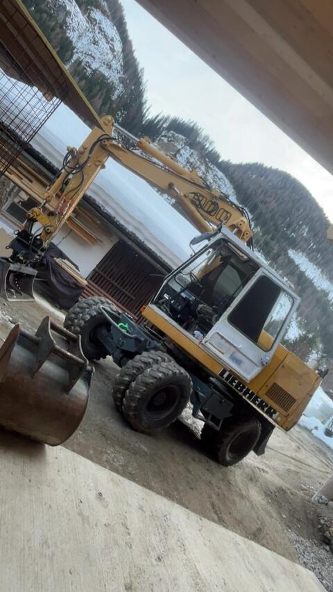 Liebherr 900
