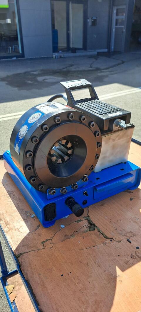 Schlauchpresse Finnpower P16AP