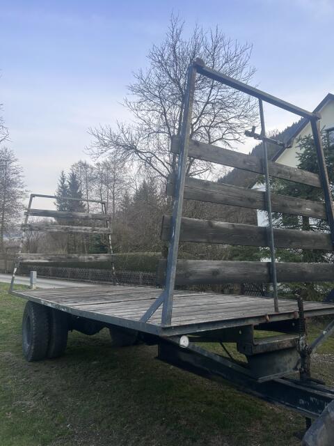 Ballenanhänger